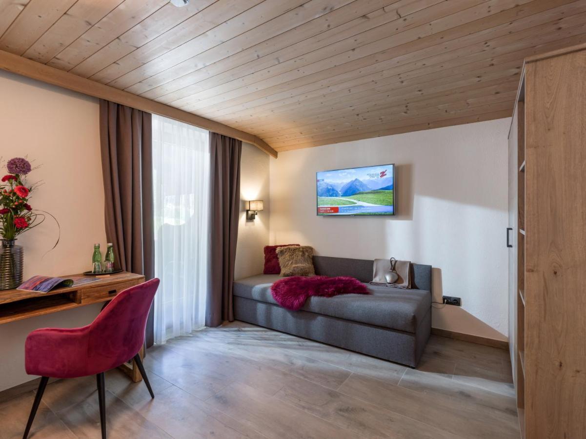 Hotel Blizz Finkenberg Ngoại thất bức ảnh